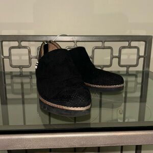 Dr. Scholl’s Insane Shooties Black 7.5 M